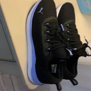 Brand new puma sneakers size 7